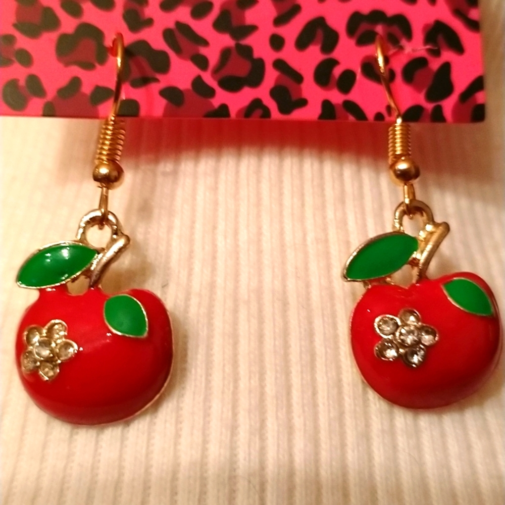 Adorable enamel red apple with flower crystal and leaves dangle earrings